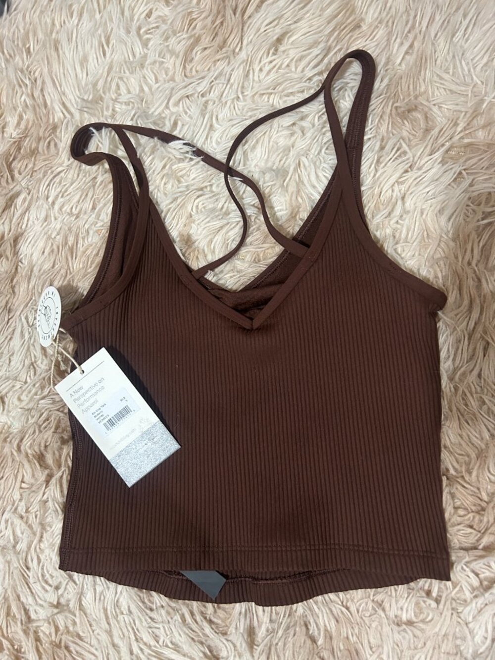 Vuori Rib Crop tank in Mulberry - Picture 2 of 2